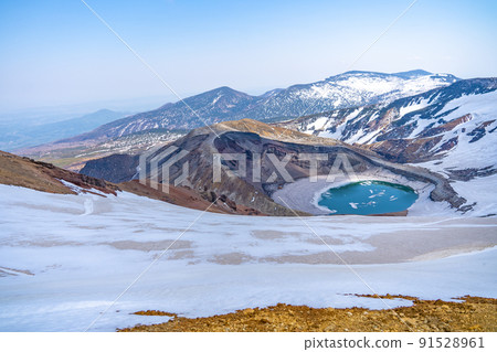 Spring Zao Okama Snow (Miyagi Prefecture) Spring Zao Okama Snow (Miyagi Prefecture) 91528961