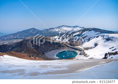 Spring Zao Okama Snow (Miyagi Prefecture) 91528977