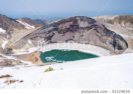 Spring Zao Okama Snow (Miyagi Prefecture) 91529639