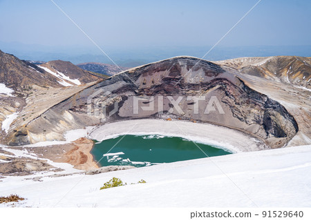 Spring Zao Okama Snow (Miyagi Prefecture) 91529640