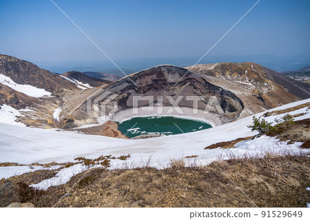 Spring Zao Okama Snow (Miyagi Prefecture) 91529649