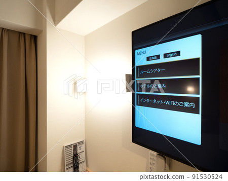 商務酒店房間的液晶顯示器 商務酒店房間的液晶顯示器 91530524