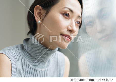 Portrait of a middle-aged woman 91531082
