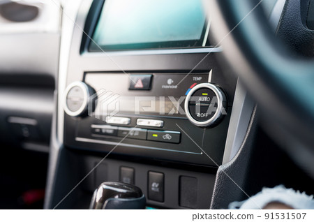 Air conditioner in the car Air conditioner in the car 91531507