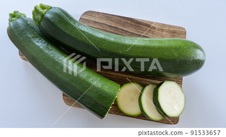 zucchini zucchini 91533657