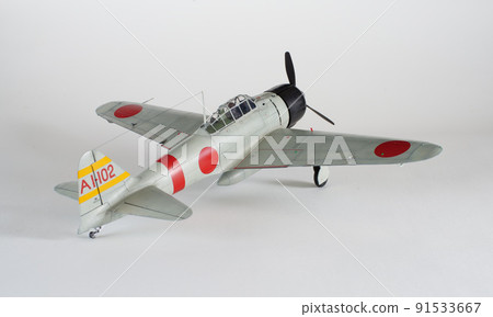 Plastic model Zero fighter type 21 1/32 scale white background Plastic model Zero fighter type 21 1/32 scale white background 91533667