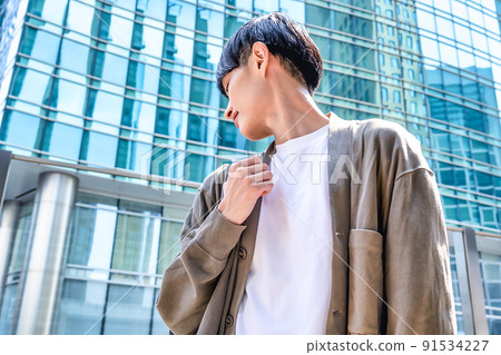 Office casual young businessman 91534227