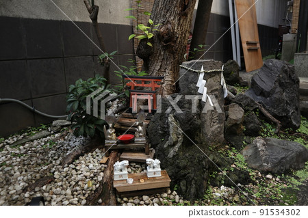 Ningyocho Suehiro Shrine Ningyocho Suehiro Shrine 91534302