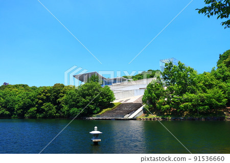 岡崎市的風景和岡崎市美術館 岡崎市的風景和岡崎市美術館 91536660