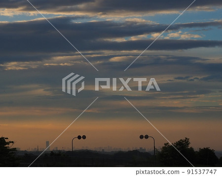 Fantastic sky in the evening Fantastic sky in the evening 91537747