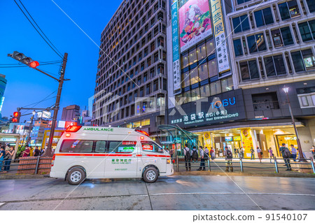 Tokyo cityscape of Japan The hottest days in central Tokyo for 7 consecutive days ... Ambulance dispatched in front of Ikebukuro station = July 1st Tokyo cityscape of Japan The hottest days in central Tokyo for 7 consecutive days ... Ambulance dispatched in front of Ikebukuro station = July 1st 91540107