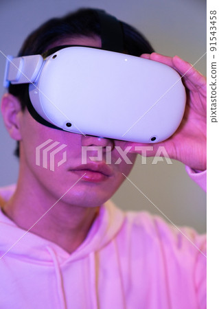 VR 護目鏡和男士 VR NFT 元界多彩 91543458