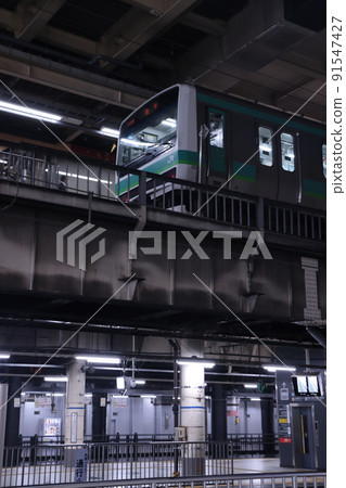 [Image] Ueno Station horizon platform with a complicated structure like a secret base 91547427