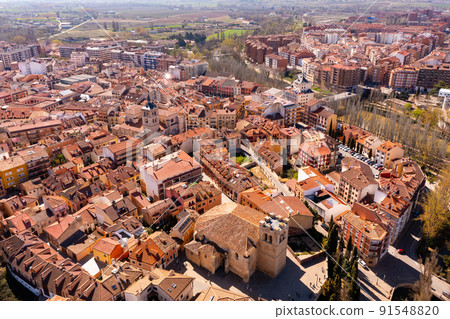 Drone view of Aranda de Duero cityscape on river banks Drone view of Aranda de Duero cityscape on river banks 91548820