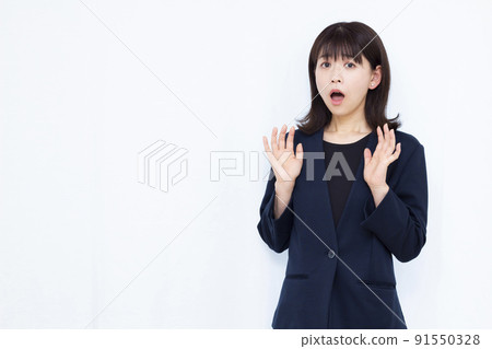 三十多歲的驚訝女商人 91550328