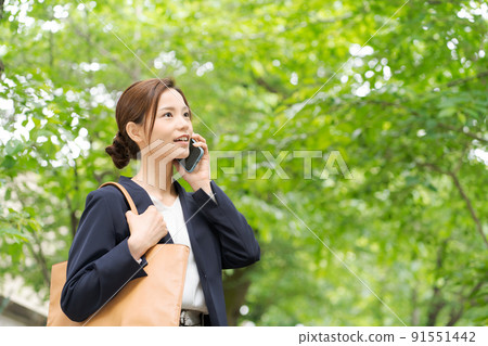 20多歲的女性 新鮮的綠色 91551442