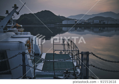 早上在一個小港口 早上在一個小港口 91551618