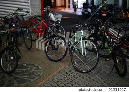 不禮貌的自行車停放處 91551927