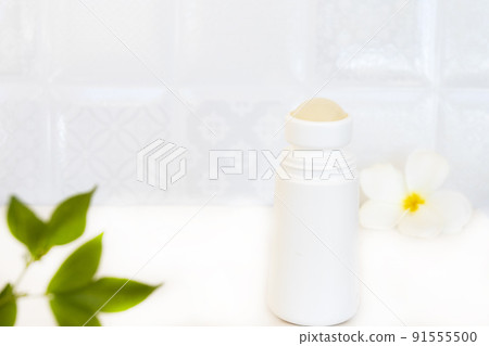 roll on deodorant antiperspirant fragrance flower health care for surface armpit 91555500