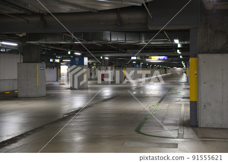地下車庫 91555621