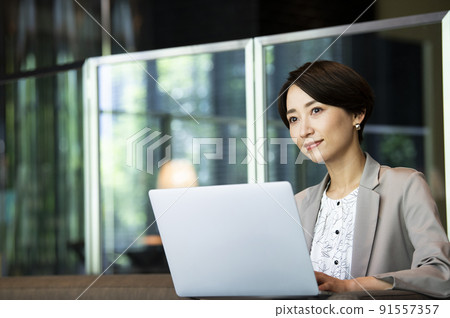 Business women office laptop Business women office laptop 91557357