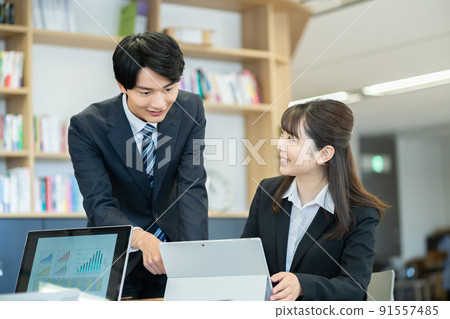 Female employee Male employee Business, business image, business scene, company, office worker, work Female employee Male employee Business, business image, business scene, company, office worker, work 91557485