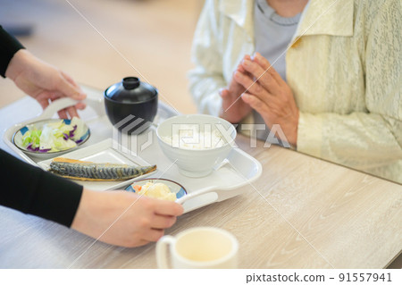 高級女性長期護理形象餐服務 91557941