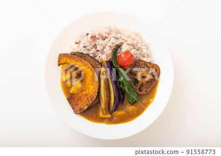 16-grain rice summer vegetable curry 16-grain rice summer vegetable curry 91558773