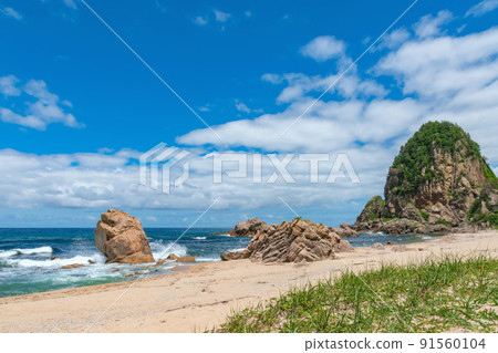 [Murakami City, Niigata Prefecture: Sasagawa Nagare / Sasagawa Nagare] Sasagawa Nagare Sasagawa Nagare is a strange victory in the world. It is crowded with camps, bathers, and anglers. 91560104
