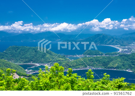 《Fukui Prefecture》 Rainbow Line Summit Park, Mikatagoko in early summer 91561762