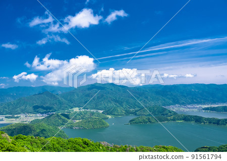 《Fukui Prefecture》 Rainbow Line Summit Park, Mikatagoko in early summer 91561794