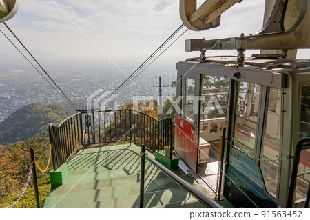 Gondola of Hachimanyama Ropeway overlooking the castle of Omihachiman, Omihachiman City, Shiga Prefecture 91563452