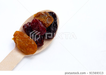 Dried grape on white background. 91569313