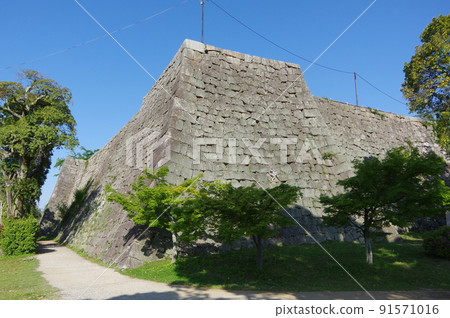 Marugame城堡的石垣 91571016