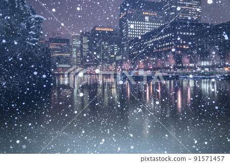 《Tokyo》 Snow scene in Tokyo, the city center of heavy snow warning 91571457