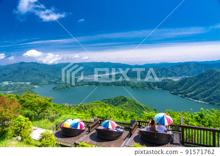 《Fukui Prefecture》 Rainbow Line Summit Park, Mikatagoko in early summer 91571762