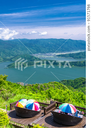 《福井縣》初夏三方子彩虹線山頂公園 《福井縣》初夏三方子彩虹線山頂公園 91571766