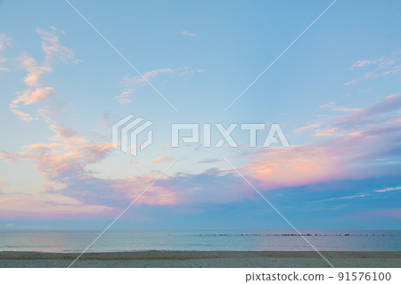 Sunset at Sagara Sun Beach, Makinohara City, Shizuoka Prefecture Sunset at Sagara Sun Beach, Makinohara City, Shizuoka Prefecture 91576100
