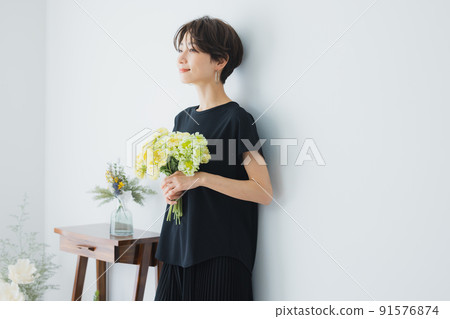 Black one-piece middle woman bouquet 91576874