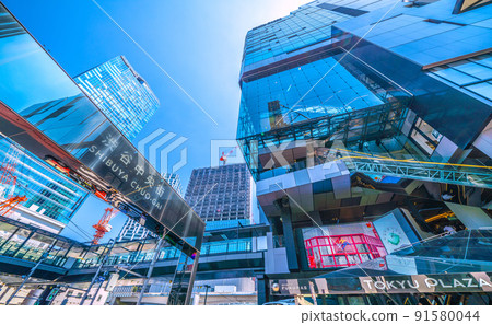 View of Tokyu Plaza (Shibuya Fukuras) from Shibuya Chuogai, Tokyo cityscape of Japan ・ Shibuya station = July 1 on the far left 91580044