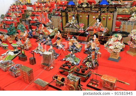 華麗的雛人偶（愛知縣豐田市御殿裝飾） 91581945
