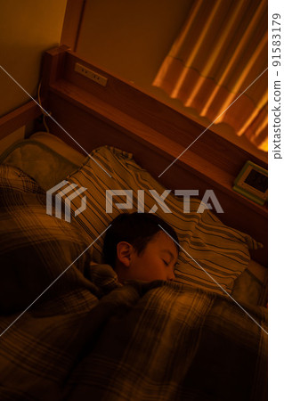 睡覺 床 兒童 91583179