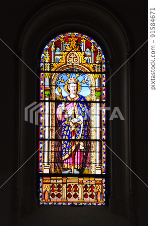 Stained glass, San Jeronimo el Real Church, Madrid, Spain 91584671