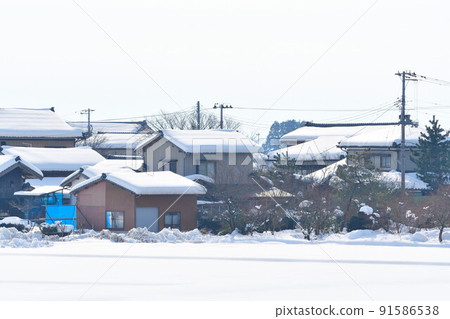 雪中的村莊形象(新潟縣) 雪中的村莊形象(新潟縣) 91586538