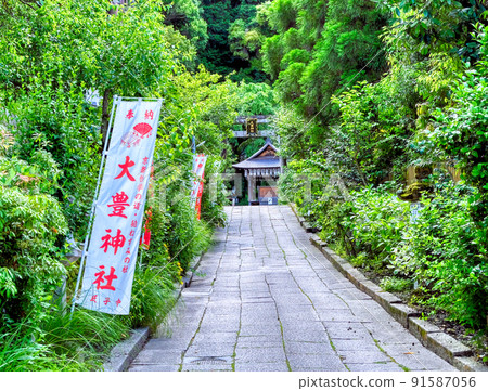 Kyoto Higashiyama, approach to Daipeng Shrine 91587056