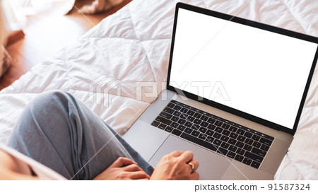 Pregnancy digital laptop screen. Pregnant woman holding blank laptop screen mock up. Mobile pregnancy online maternity application. Concept of pregnancy, maternity, expectation for baby birth. Pregnancy digital laptop screen. Pregnant woman holding blank laptop screen mock up. Mobile pregnancy online maternity application. Concept of pregnancy, maternity, expectation for baby birth. 91587324