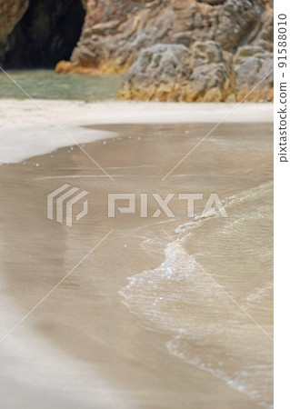 Iwami Blue Uradome Coast (Higashihama Beach) 91588010