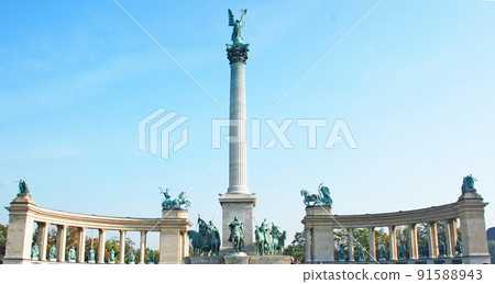 Hungary Budapest World Heritage Heroes'Square Founding Memorial Square Angel Gabriel and Hero Statue Hungary Budapest World Heritage Heroes'Square Founding Memorial Square Angel Gabriel and Hero Statue 91588943