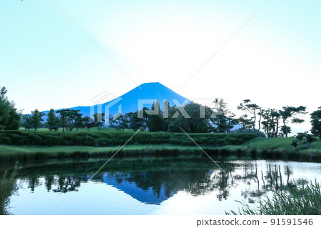 Asagiri Jamboree Golf Club in the early summer morning Asagiri Jamboree Golf Club in the early summer morning 91591546
