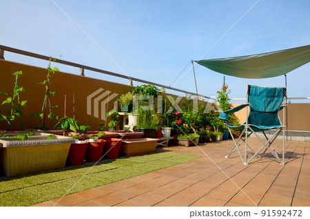 Enjoy the roof balcony with camping equipment, even in the hot summer Enjoy the roof balcony with camping equipment, even in the hot summer 91592472